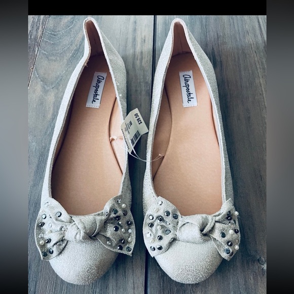 NWT Aeropostale Silver Shimmer Ballet Flats Shoes Ladies 10M - Picture 2 of 4